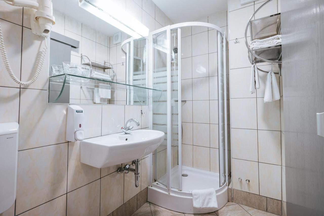 Pri Karlu Rooms & More มาริบอร์ ภายนอก รูปภาพ